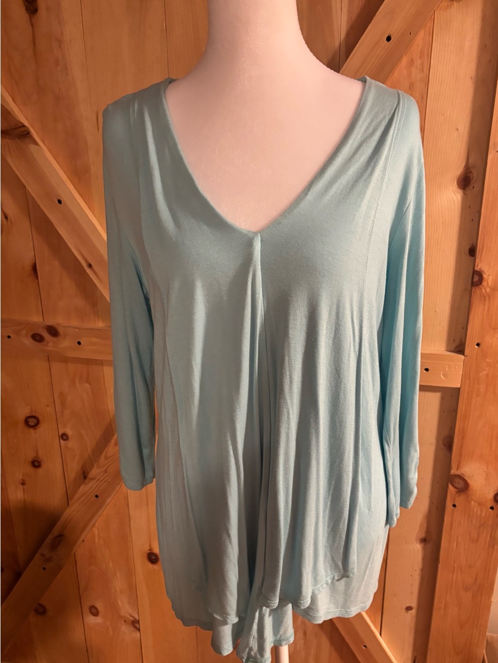 AB Studio Soft Light Blue V-Neck Long Sleeve Top size large